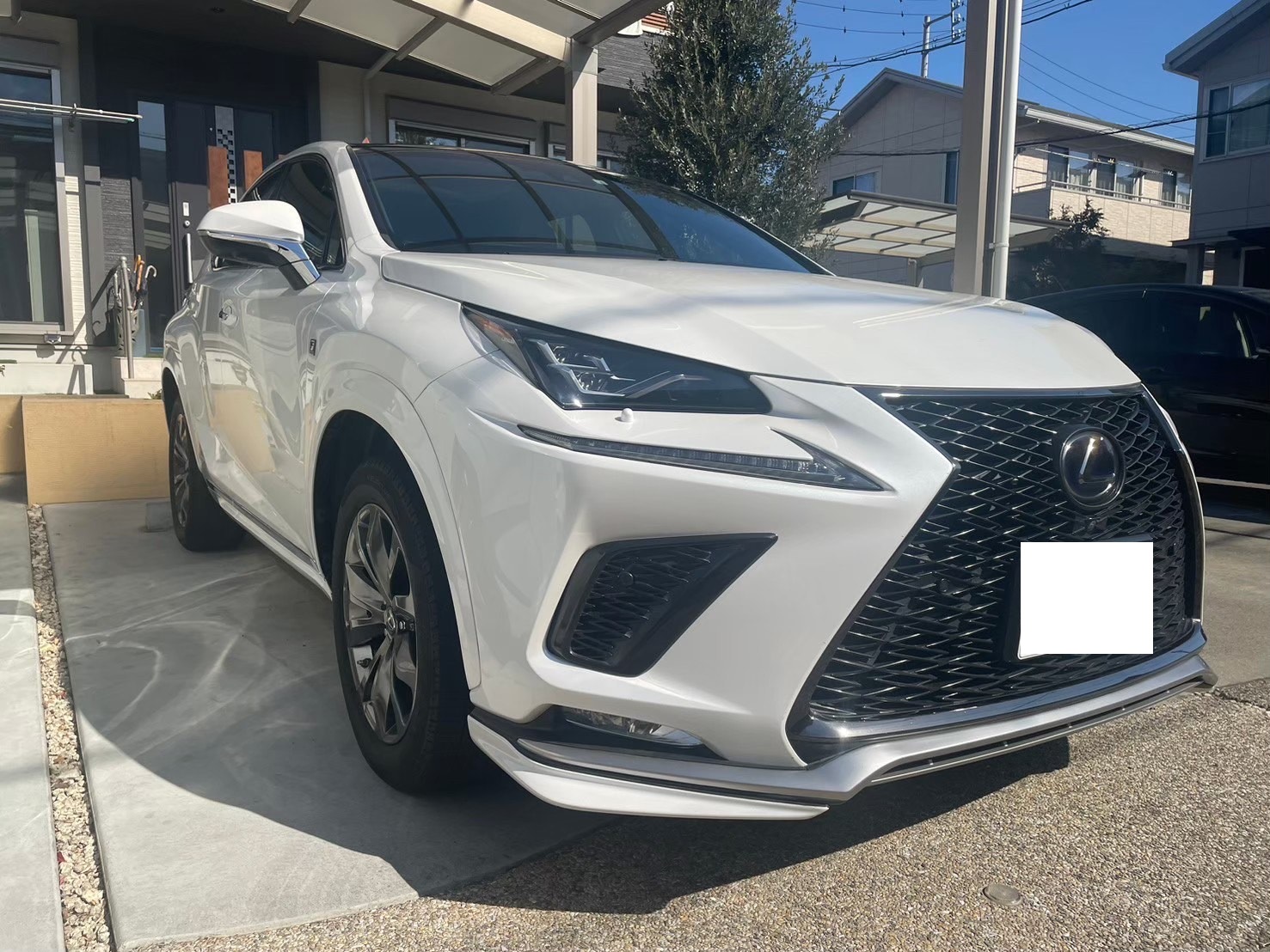 レクサスNX300ｈ　Fスポーツ　３３０万円