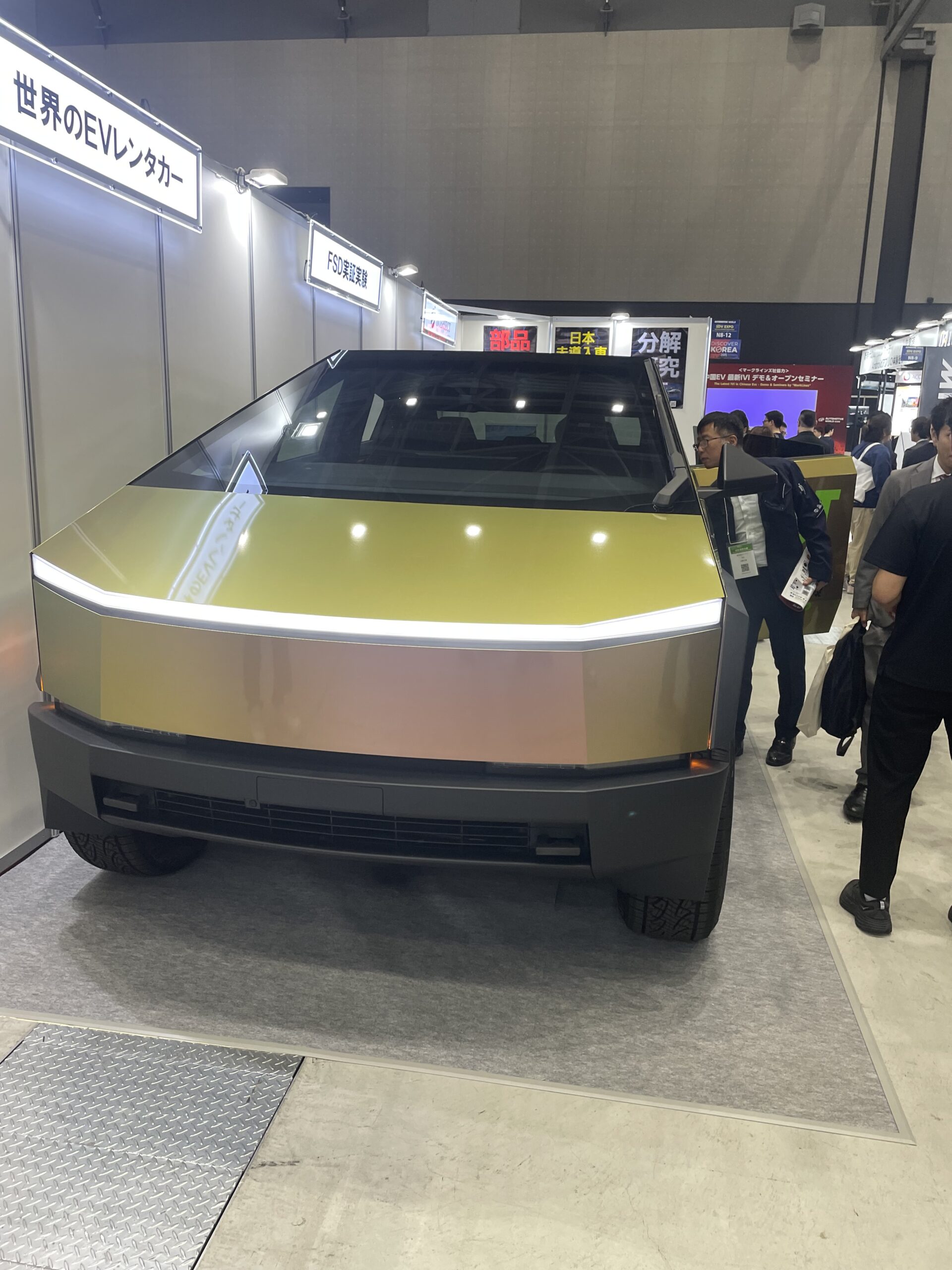 ロボテック名古屋　サイバートラック